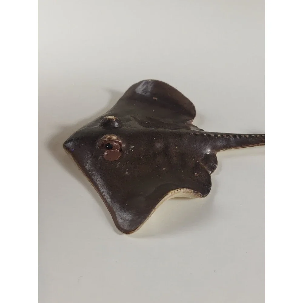 AAA Devil Fish Stingray Figurine Brown Manta Ray Ocean Marine Animal Figure Vint